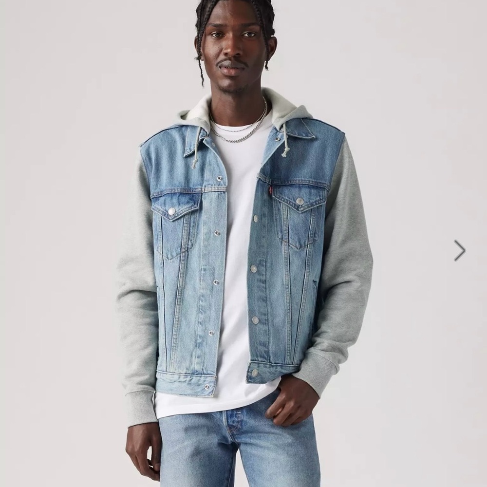 Levi's Light Blue Denim Jacket with Gray Sleeves. runs small Sz M